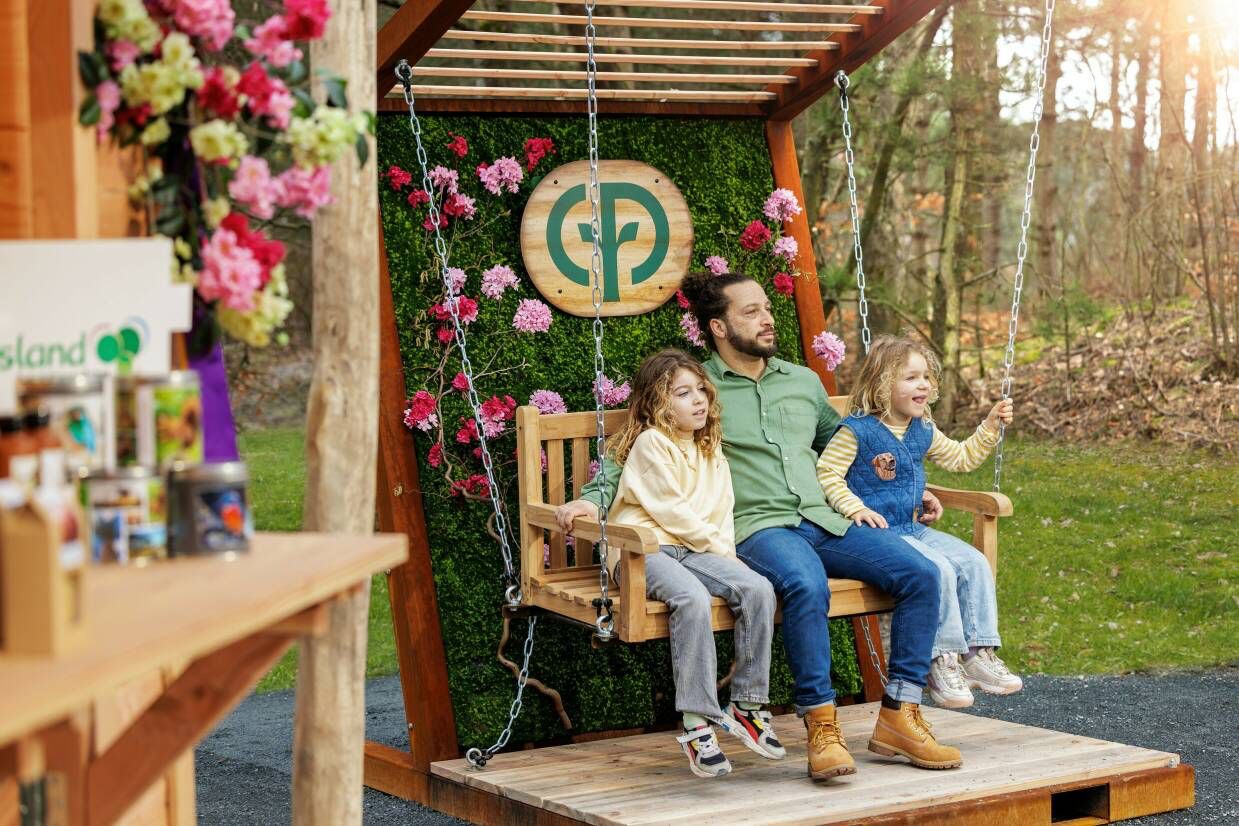 Centerparcs hanging Chair